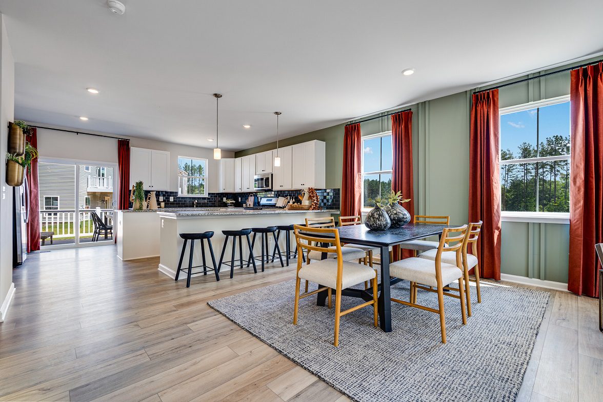 NVH_HarpersMill_Pic_Ellington_Dining_2of2_F2